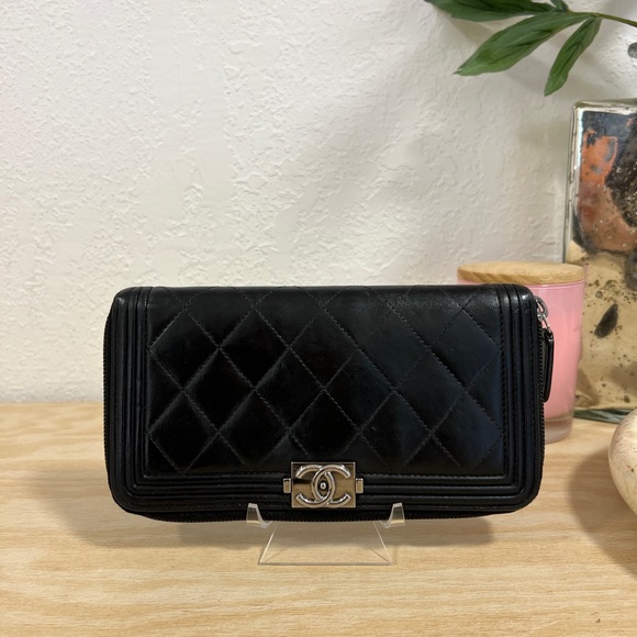 Authentic Chanel Boy Zippy Wallet - Picture 5 of 10